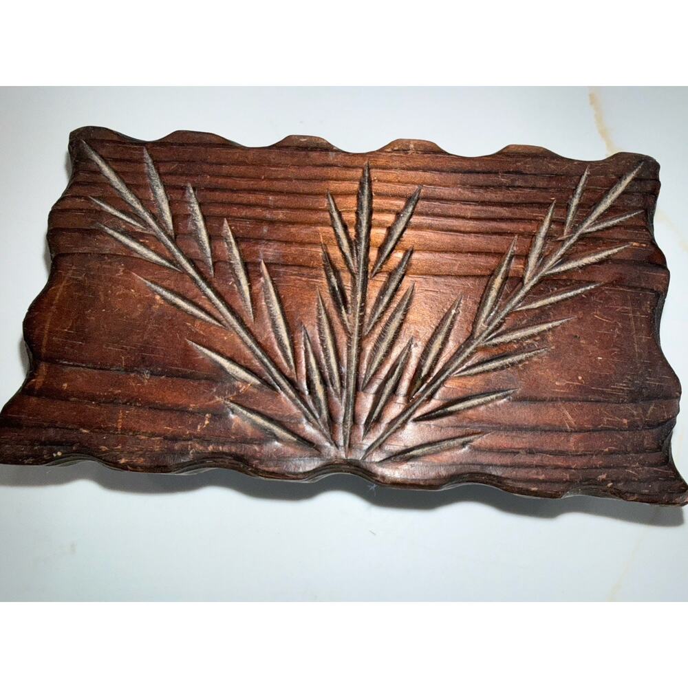 Vintage Lobeco Original Handcarved Leaf Dark Wood Trinket Box Spain 7x4x2.75”